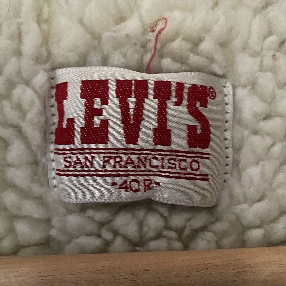 Vintage 1980s Levis Trucker Jean Blue Denim Sherpa Lined Vest Made In USA 40R